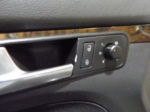 VW Touran 4x Türverkleidung Verkleidung Tür vorne +hinten links anthrazit Wurzel (141072)