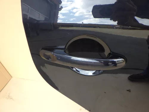 VW Touran 1T 1T3 Tür hinten rechts schwarz metallic LC9Z blackmagic mit Scheibe (141100)