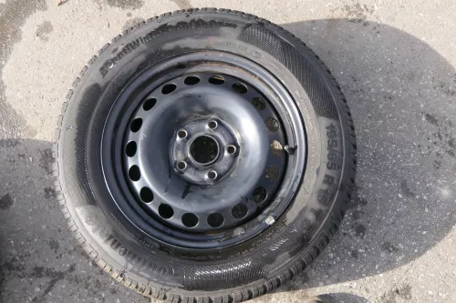 VW Golf 6 Caddy 2K 195/65 R15 91T Winterreifen M+S Felgen Reifen M&S ca. 7-8mm (141731)