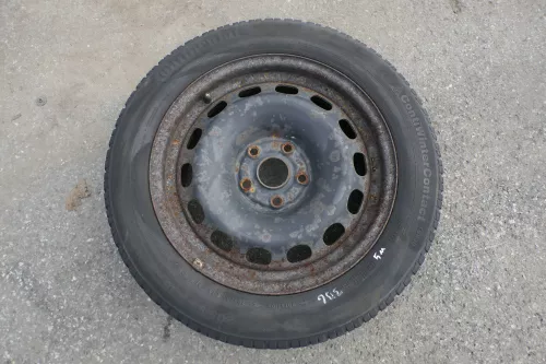 Audi A4 B5 A6 4B Passat 3BG Felgen Reifen Winterreifen M+S 205/55 R16 91H 5-6mm (141738)