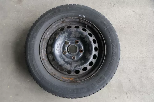 VW Golf 6 Caddy 2K 195/65 R15 91T Winterreifen M+S Felgen Reifen M&S ca. 4-5mm (141752)