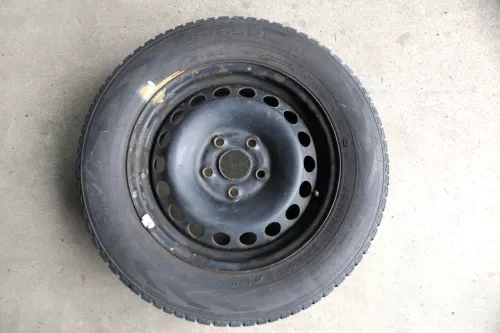 VW Golf 6 Caddy 2K 195/65 R15 91T Winterreifen M+S Felgen Reifen M&S ca.6-7mm X (141772)