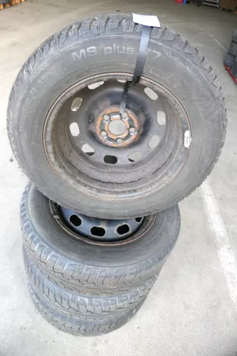 4x VW Golf 4 Bora 195/65 R15 91T Winterreifen M+S Reifen 6jx15H2 ET38 ca. 4-5mm (141774)