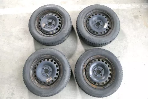 VW Golf 6 Touran 1T 195/65 R15 91T Winterreifen M+S Felgen Reifen M&S 2x8mm 2x5m