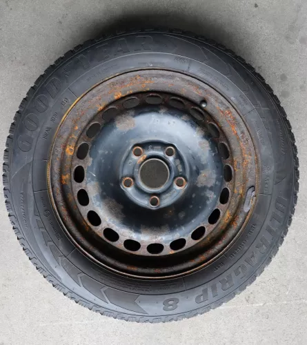 Audi A4 B5 A6 4B Passat 3BG Felgen Reifen Winterreifen M+S 195/65 R15 91T 5-7mm (141788)