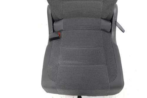 VW Touran Sitz hinten links (hintern Fahrersitz) Rücksitz Isofix II (141836)