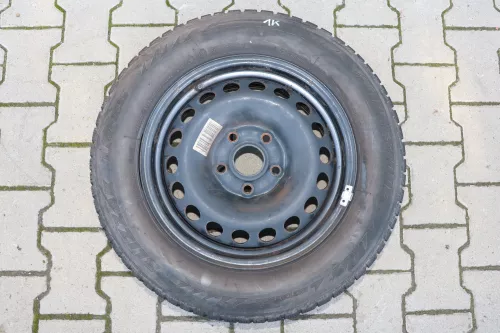 VW Golf Touran Felgen Winterreifen M&S Reifen 195/65 R15 91H 1K0601025C 6-7mm (142239)