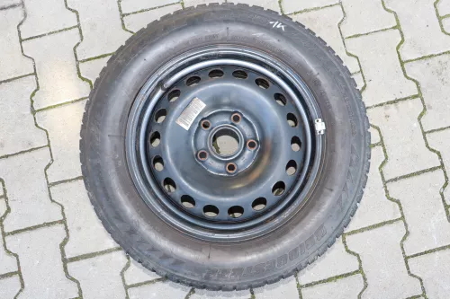 VW Golf Touran Felgen Winterreifen M&S Reifen 195/65 R15 91H 1K0601025C 6-7mm (142239)