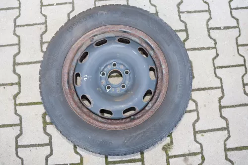 VW Golf Touran Felgen Winterreifen M&S Reifen 195/65 R15 91H 1K0601025C 6-7mm (142239)