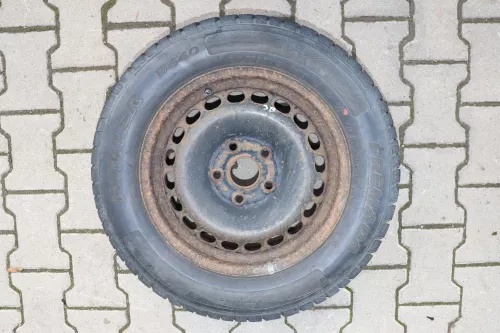 Skoda Superb 3U Passat 3BG Felgen Reifen Winterreifen M+S 195/65 R15 91T 6-7mm (142253)