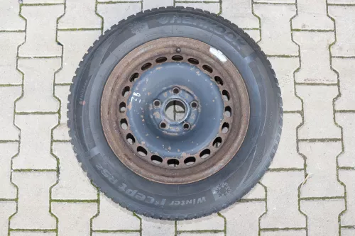 Skoda Superb 3U Passat 3BG Felgen Reifen Winterreifen M+S 195/65 R15 91T 6-7mm (142253)