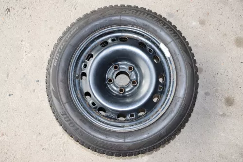 2x Polo 6R 9N Ibiza Felgen185/65R15 88T Winterreifen M+S 6jx15 ET38 Reifen 7-8mm (142272)