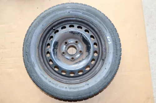 VW Golf 6 Plus 5M 195/65 R15 91T Winterreifen M+S Felgen Reifen M&S ca. 5-7mm (142416)