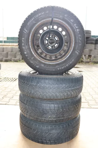 VW Golf 6 Plus 5M 195/65 R15 91T Winterreifen M+S Felgen Reifen M&S ca. 5-7mm (142416)