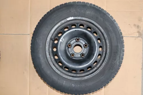 Audi A4 B5 A6 4B Passat 3B 3 Felgen Reifen Winterreifen M+S 195/65 R15 91T 4-7mm (142512)