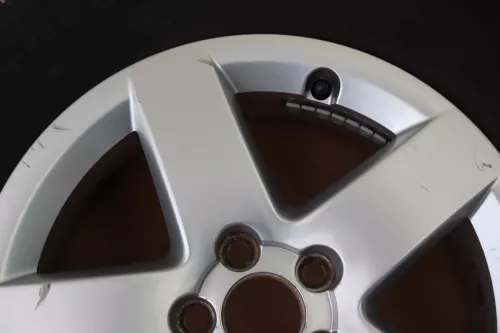 Audi A3 8L Alufelgen Reifen Felgen 195/65 R15 Sommerreifen 8L0601025P 3-4mm (142569)