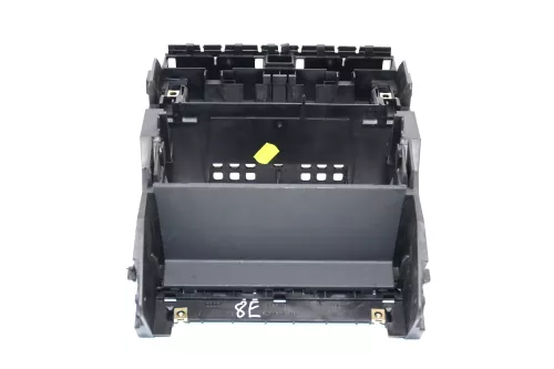 Audi A4 8E B7 Mittelkonsole Verkleidung um Radio einfach ( no keinNavi) (142693)