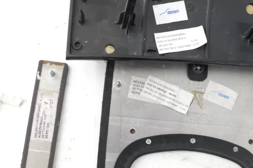 Audi A6 4B C5 Verkleidung Klappe Abdeckung Dekor Holz Optik Nußbaum 2UQ (144183)