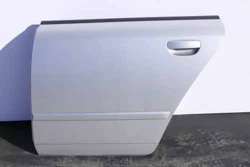 Audi A4 B6 8E nur das Türblatt Tür hinten links silber grau LY7W Kombi Avant cc