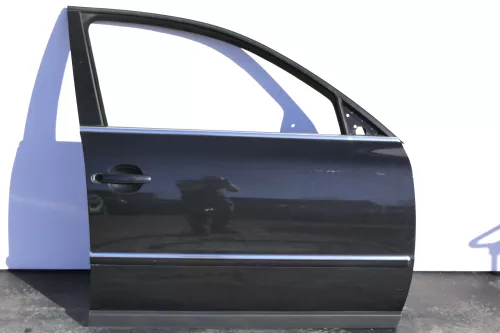 VW Passat 3B 3BG Kombi + Limo Tür vorne rechts Beifahrertür schwarz LC9Z black d