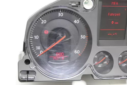 VW Passat 3C Tacho Tachometer 158.000km 3C0920871E Diesel TDI Kombiinstrument (144353)