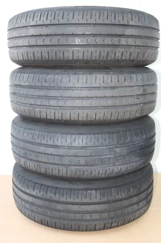 VW Golf Touran Sommerreifen Reifen Felgen 195/65 R15 91H Caddy 4-5mm (144443)