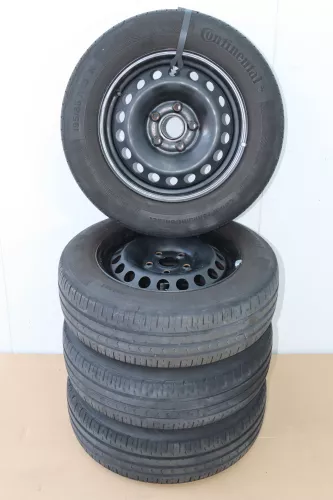 VW Golf Touran Sommerreifen Reifen Felgen 195/65 R15 91H Caddy 4-5mm (144443)