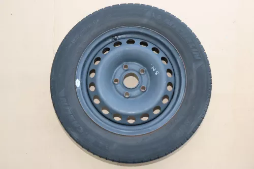 VW Golf 5 6 Touran Sommerreifen Reifen Felgen 195/65 R15 91H Caddy    3-5mm (144445)