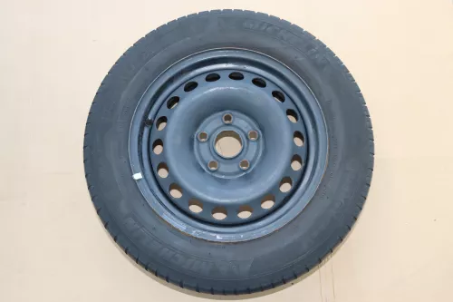 VW Golf 5 6 Touran Sommerreifen Reifen Felgen 195/65 R15 91H Caddy    3-5mm (144445)