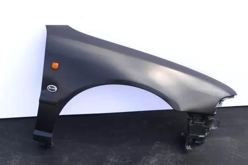 Audi A4 B5 (bis caMitte1999 Bild vergleic) Kotflügel vorne rechts schwarz matt