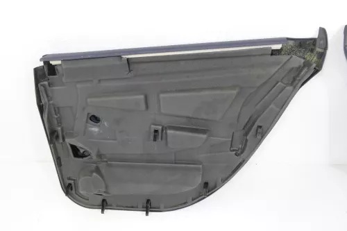 Audi A6 4B Türverkleidung Verkleidung Tür hinten links + rechts blau Velour (144888)