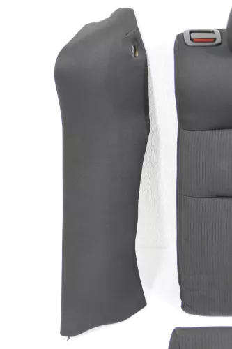 VW Passat 3B 3BG Kombi Variant Sitz Rückbank Rücksitzbank 3 Punkt Gurt - 130654 (144958)