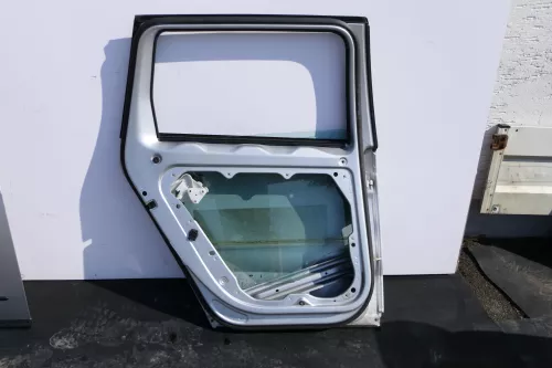VW Passat 3C Kombi Variant Tür hinten links silber LA7W -OHNE Anbauteile (145087)