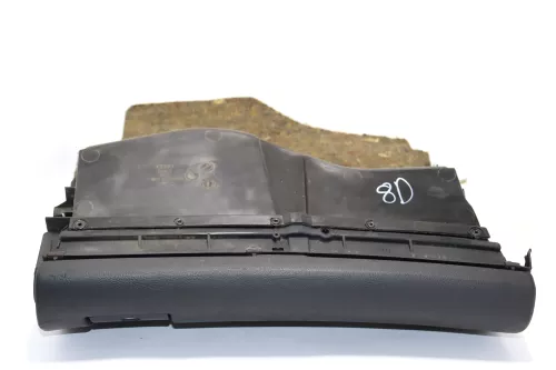 Audi A4 B5 Handschuhfach schwarz Handschuhfachdeckel Deckel Klappe Kratzer (145270)