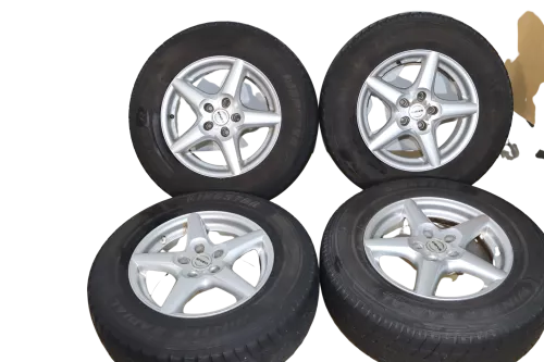 VW Passat 3C Golf Reifen Winterreifen 225/70 R16 107S Alufelgen Felgen KBA 46593