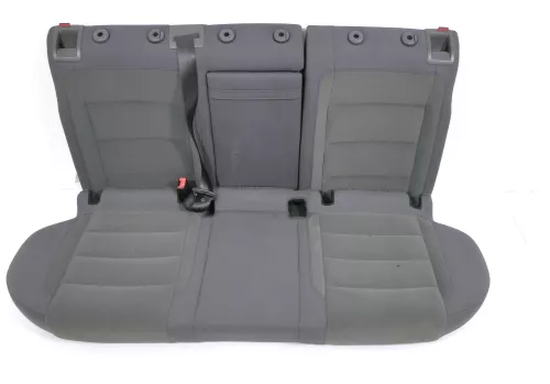 VW Golf 5 V Sitz Sitze hinten Rückbank Rücksitzbank 3 Punkt Lehne Ski durchrei