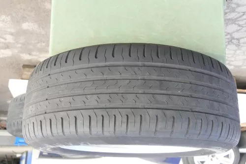 Audi A6 4F Alufelgen original 225/55 R16 Y XL 4F0601025AJ Sommer 3-6mm (145601)