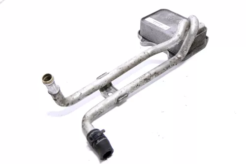 VW Audi Ölkühler Halter Ölfilterflansch 03C117021M Rohr Leitung CDGA Kühler Öl (145997)