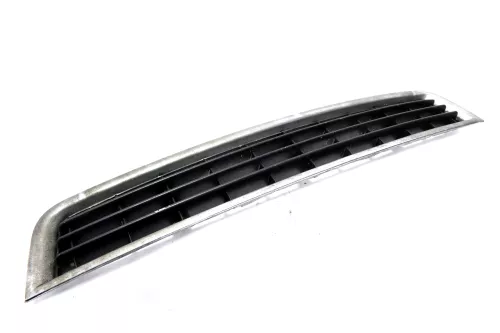 Audi A4 8E B6 Gitter Stoßstange vorne Blende Abdeckung Kappe mitte mittig (146051)