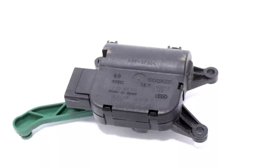 Audi A4 8E Stellmotor für Heizung Temperatur 8E1820511B 8E1820511J V107