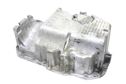 VW Passat 3C Golf Touran Ölwanne 03C103603T 6PR008079 (146472)