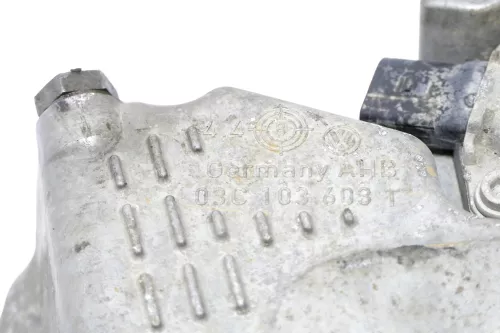 VW Passat 3C Golf Touran Ölwanne 03C103603T 6PR008079 (146472)