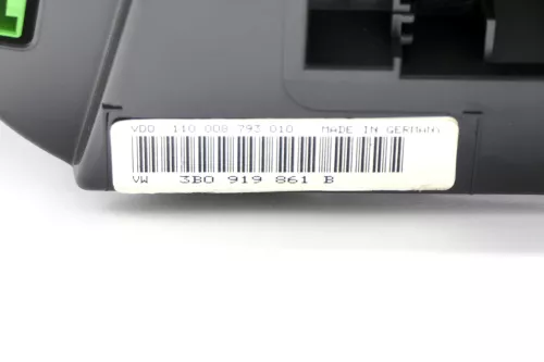 VW Passat 3B Tacho Tachometer Kombiinstrument 142.000km 3B0919861B Benziner (146521)