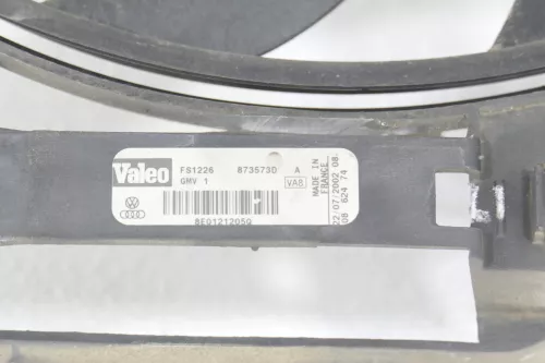 Audi A4 8E B7 Lüfterzarge Lüfter Kühlerlüfter Klimaanlage 8E0121205Q Steuerger (146684)