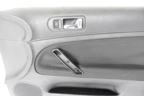 1x Passat 3B 3BG Türverkleidung Verkleidung Tür vorne rechts schwarz (147091)