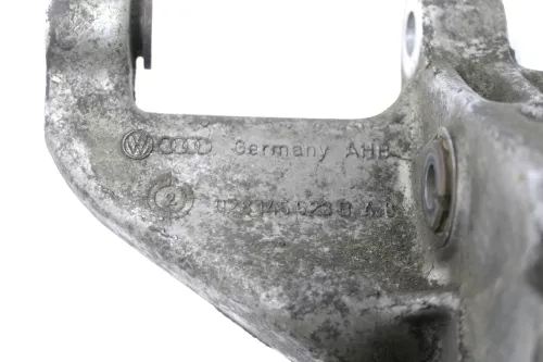 VW Passat 3B Golf 4 Halter Konsole für Klimakompressor Träger 028145523B (147383)
