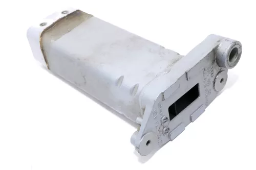 Audi A2 8Z Halter 8Z0805120 Längsträger vorne rechts 8Z0805110A Spitze Aufnahme