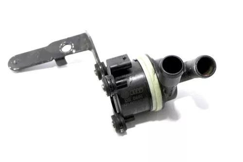 VW Audi Zusatzwasserpumpe Wasserpumpe Pumpe 5N0865561A ORIGINAL