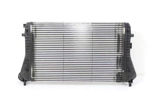 VW Passat 3C B7 Ladeluftkühler Ladeluft Kühler