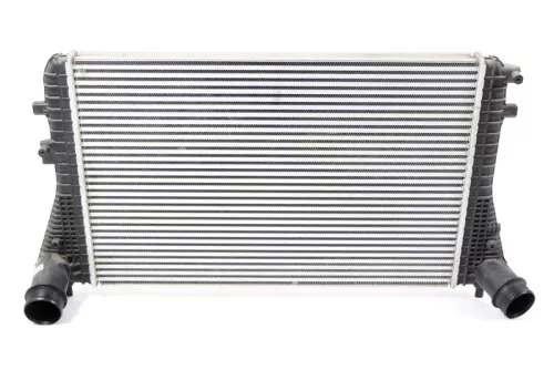 VW Passat 3C B7 Ladeluftkühler Ladeluft Kühler (147699)